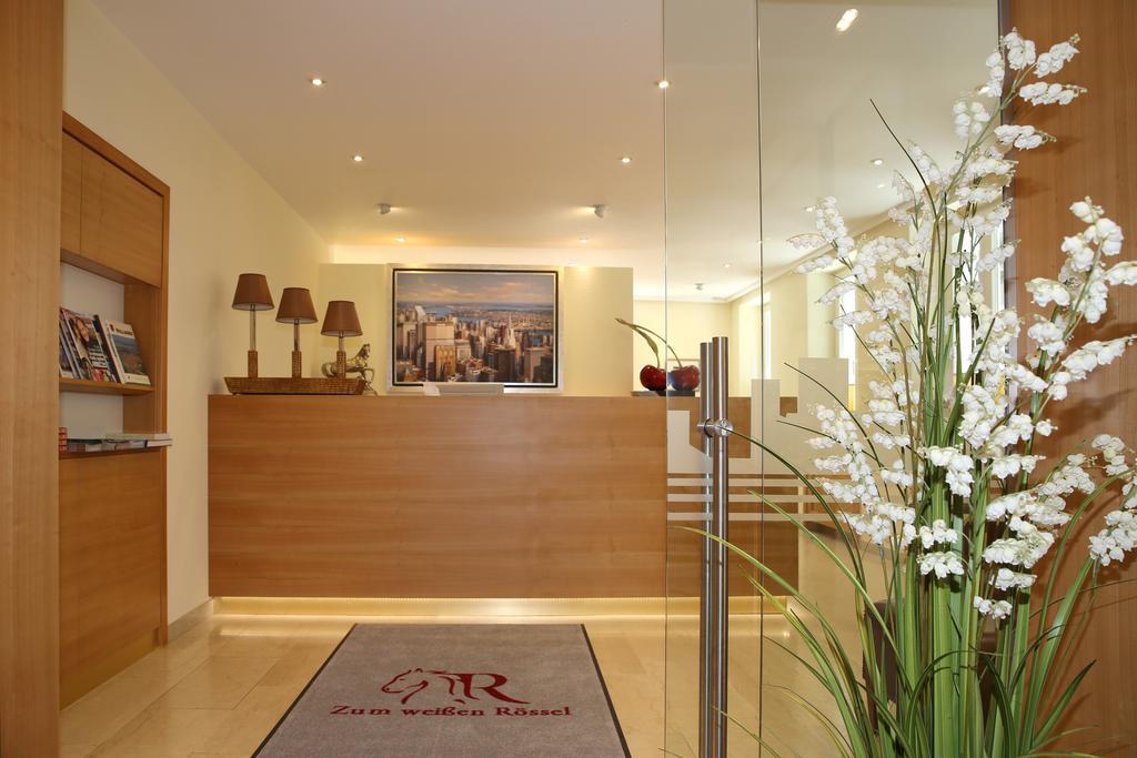 Hotel Zum Weissen Roessel Walldorf  Ngoại thất bức ảnh