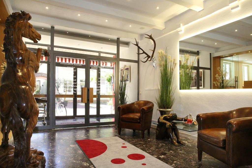 Hotel Zum Weissen Roessel Walldorf  Ngoại thất bức ảnh